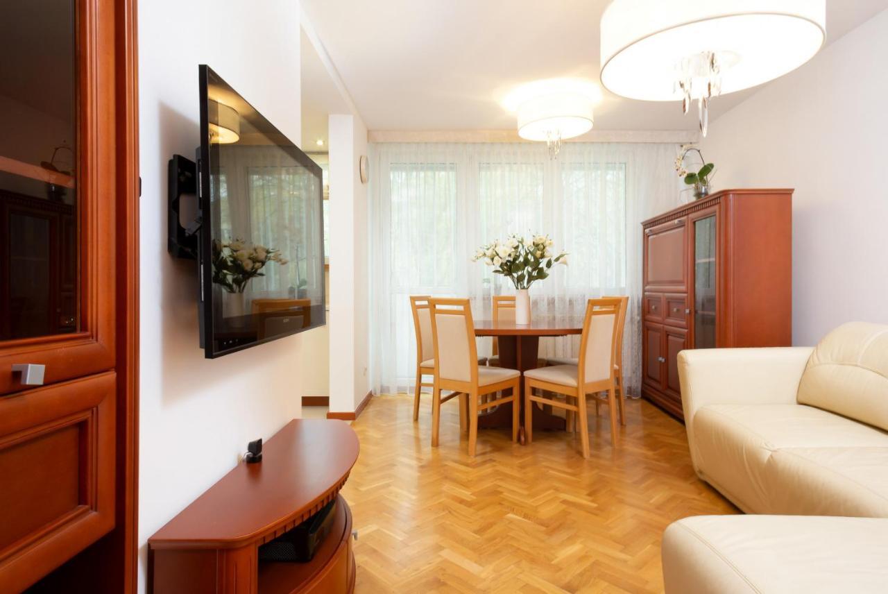 Two-Bedroom Family Apartment Esperanto Next To Klif By Noclegi Renters وارسو المظهر الخارجي الصورة