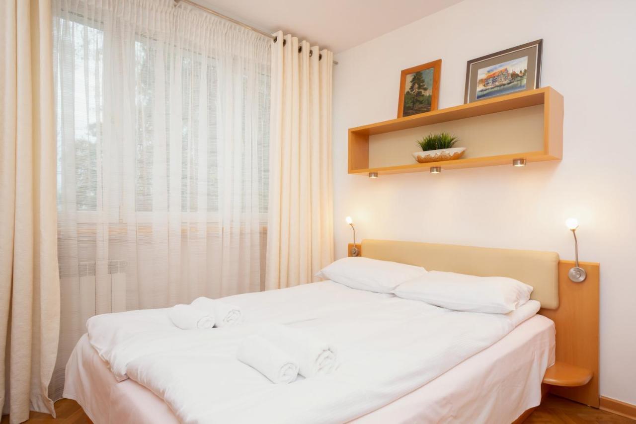 Two-Bedroom Family Apartment Esperanto Next To Klif By Noclegi Renters وارسو المظهر الخارجي الصورة